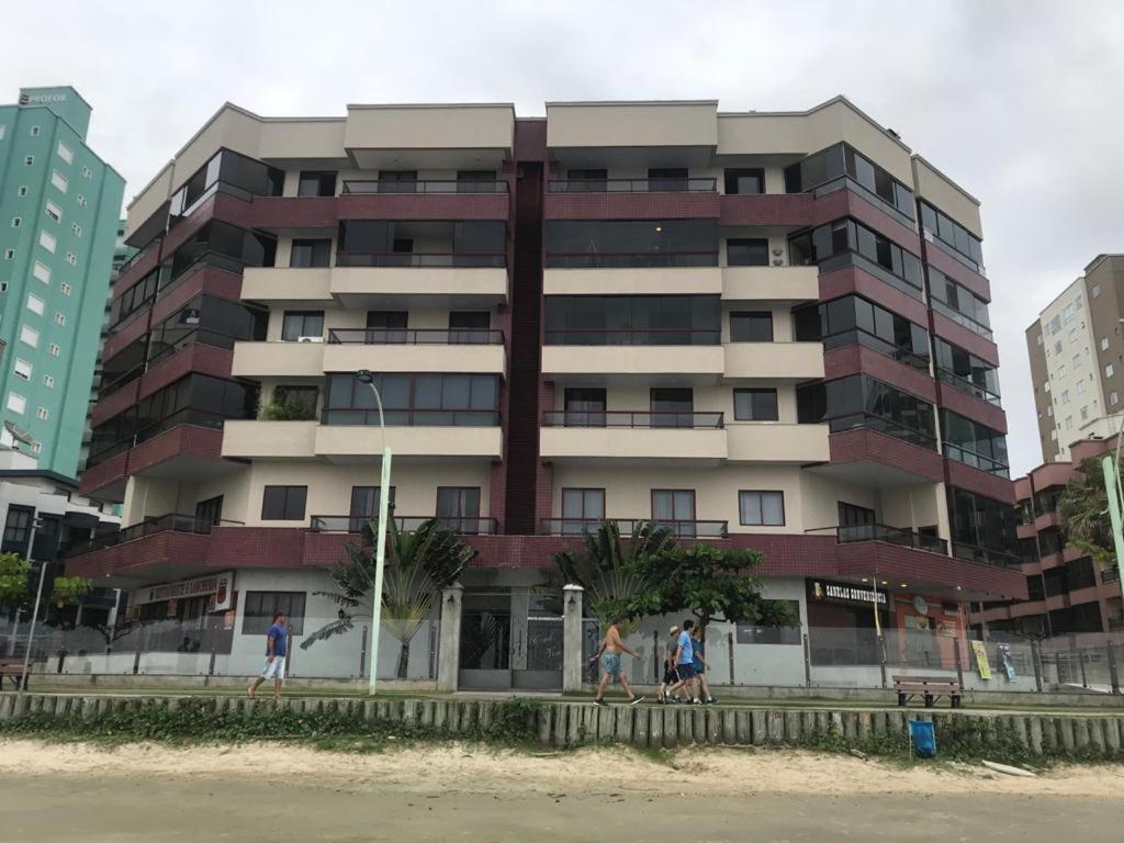 Apartamento Meia Praia Lateral Mar Itapema Exterior photo